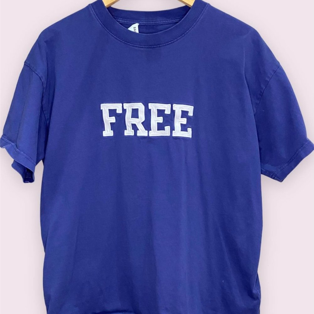 Balenciaga Wardrobe Unisex Wide Fit Free Tee - Size Medium